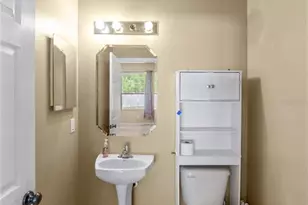 6110 39th Ct E, Bradenton, FL 34203 - Photo 9