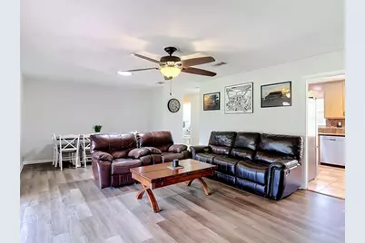 1690 N Clara Avenue, Deland, FL 32720 - Photo 11
