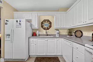 925 N Halifax Ave, Daytona Beach, FL 32118 - Photo 13