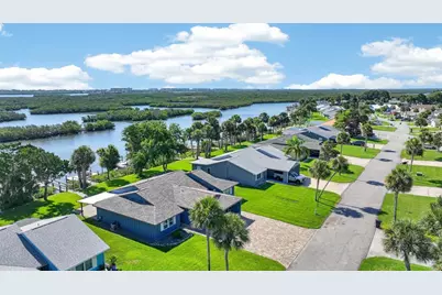 1136 Harbour Point Drive, Port Orange, FL 32127 - Photo 47