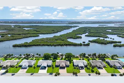 1136 Harbour Point Drive, Port Orange, FL 32127 - Photo 51