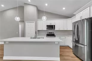 379 S Orange Ave, Orange City, FL 32763 - Photo 17