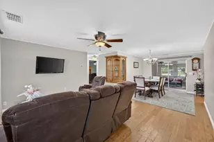 317 Brooklyn Ave, Orange City, FL 32763 - Photo 5