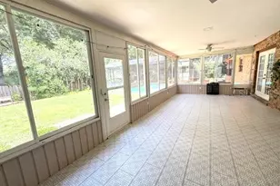 1990 Larchmont Dr, Deland, FL 32724 - Photo 9