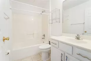 8 White Hurst Ln, Palm Coast, FL 32164 - Photo 11