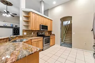 5737 Wynstone Ln, Zephyrhills, FL 33541 - Photo 13