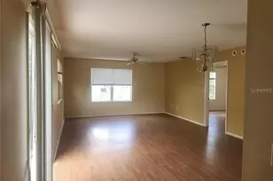 17449 SE 81st Newberry Ct, The Villages, FL 32162 - Photo 11