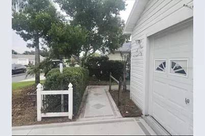17449 SE 81st Newberry Court, The Villages, FL 32162 - Photo 3