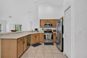 3149 Red Berry Ct, Deltona, FL 32725 - Photo 3