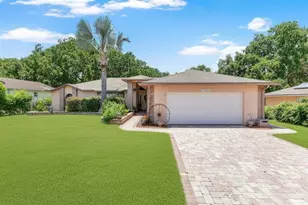 1304 Ariana Woods Cir, Auburndale, FL 33823 - Photo 1