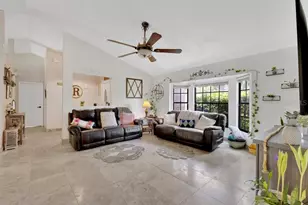 1304 Ariana Woods Cir, Auburndale, FL 33823 - Photo 7