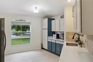 2535 E Lake Dr, Deland, FL 32724 - Photo 9