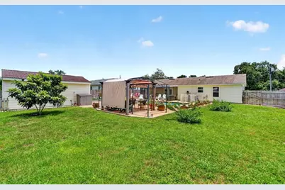3018 Yorkshire Drive, Deltona, FL 32738 - Photo 13