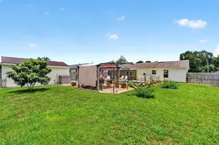 3018 Yorkshire Dr, Deltona, FL 32738 - Photo 13