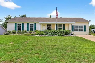 3018 Yorkshire Dr, Deltona, FL 32738 - Photo 3