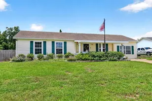 3018 Yorkshire Dr, Deltona, FL 32738 - Photo 5