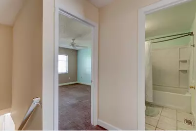 621 W Indiana Avenue #01, Deland, FL 32720 - Photo 15