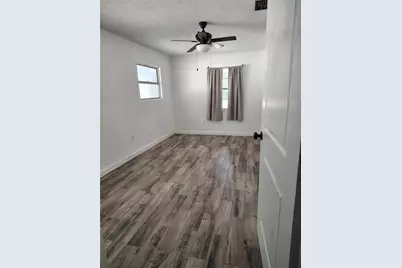 415 E Beresford Avenue, Deland, FL 32724 - Photo 23