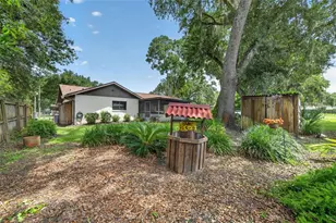290 Sandyhook Ln, Deland, FL 32724 - Photo 21