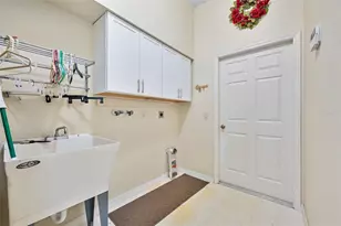 1837 E Glancy Dr, Deltona, FL 32725 - Photo 25