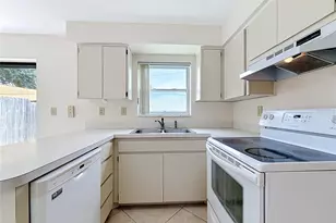 1718 Adams Circle S, Largo, FL 33771 - Photo 11