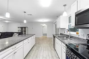 368 E Chelsea St, Deland, FL 32724 - Photo 13