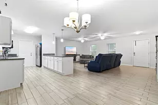368 E Chelsea St, Deland, FL 32724 - Photo 9