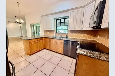 860 N Kansas Avenue, Deland, FL 32724 - Photo 7