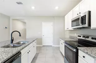 895 Lazio Cir, Debary, FL 32713 - Photo 11