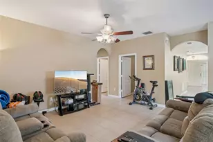 327 Marathon Ln, Sanford, FL 32771 - Photo 9