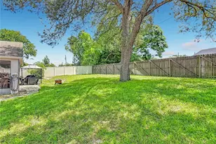 1123 W Hancock Dr, Deltona, FL 32725 - Photo 11