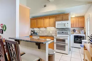 1123 W Hancock Dr, Deltona, FL 32725 - Photo 3