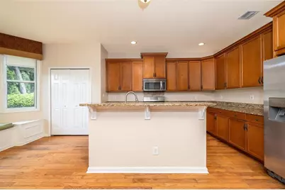 314 W Lake Victoria Circle, Deland, FL 32724 - Photo 9