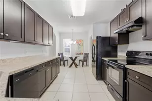 802 Grand Park Ct, Deland, FL 32724 - Photo 9