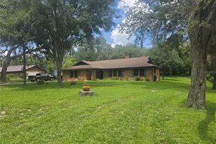 2417 S Oak Park Dr, Deland, FL 32724 - Photo 3