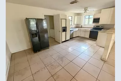 1427 Annapolis Avenue, Daytona Beach, FL 32124 - Photo 3