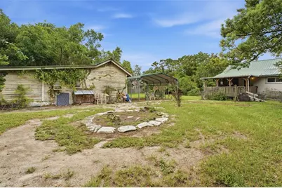 1413 E New York Avenue, Deland, FL 32724 - Photo 33