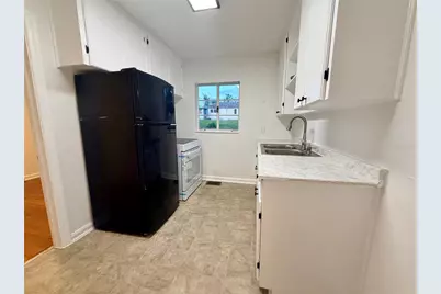 511 N Kentucky Avenue, Deland, FL 32724 - Photo 7