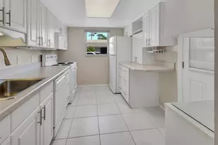 202 Elmwood Ave, Deland, FL 32724 - Photo 3