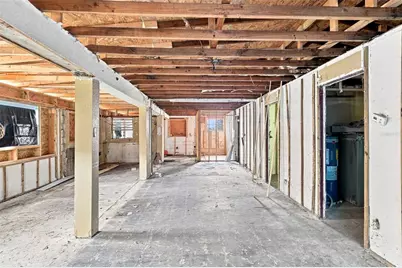921 S Salisbury Avenue, Deland, FL 32720 - Photo 17