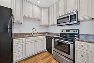 935 N Halifax Ave, Daytona Beach, FL 32118 - Photo 3