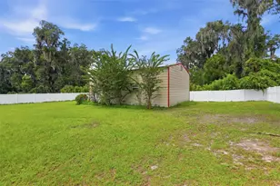 1679 W Euclid Ave, Deland, FL 32720 - Photo 29