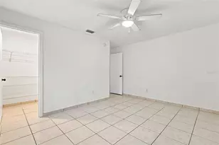 1098 E DeCarlo Dr, Deltona, FL 32725 - Photo 29