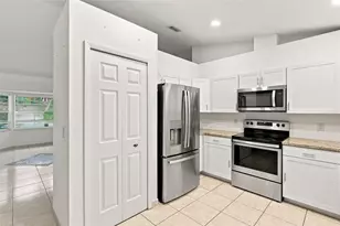 1098 E DeCarlo Dr, Deltona, FL 32725 - Photo 21