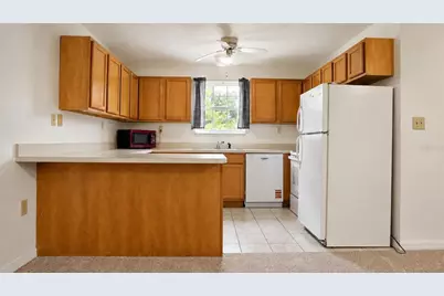 420 E New Hampshire Avenue, Deland, FL 32724 - Photo 13