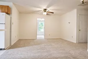 420 E New Hampshire Ave, Deland, FL 32724 - Photo 15