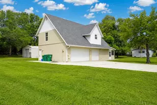 420 E New Hampshire Ave, Deland, FL 32724 - Photo 7