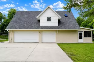 420 E New Hampshire Ave, Deland, FL 32724 - Photo 1