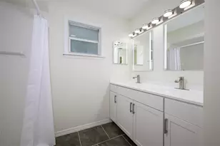 2525 S Glen Eagles Dr, Deland, FL 32724 - Photo 15