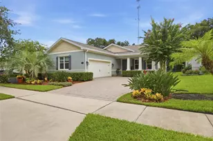 810 Victoria Hills Dr S, Deland, FL 32724 - Photo 1